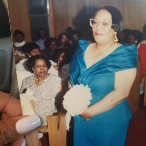 Meet your Posher, Latoria